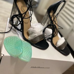 SteveMadden size 8,heels size 7.50 lash pillow,exercise ball everything like new